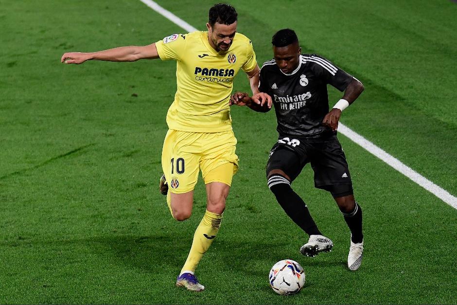 El Villarreal logr&oacute; rescatar el empate tras una falta que cometi&oacute; Courtois, en el segundo tiempo. (Foto: AFP)