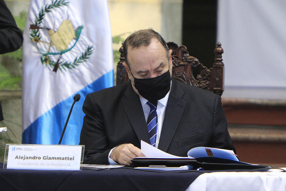 Alejandro Giammattei inform&oacute; que invit&oacute; a los tanques de pensamiento para discutir reformas al Presupuesto 2021. Icefi, declin&oacute; participar. (Foto: Archivo/Soy502)