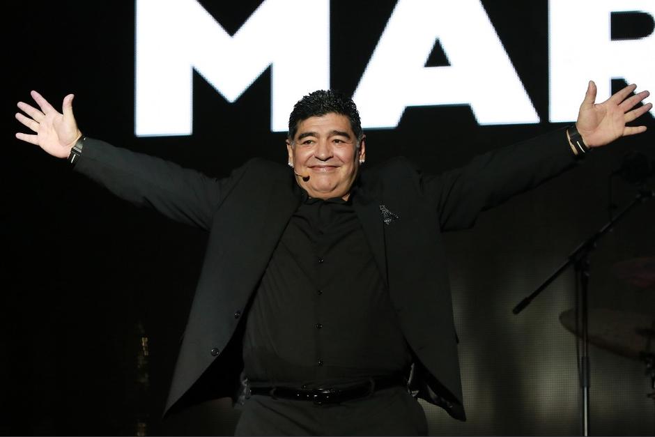 Las muestras de pésame han invadido las redes sociales desde que se conoció la partida de Diego Maradona. (Foto: AFP)