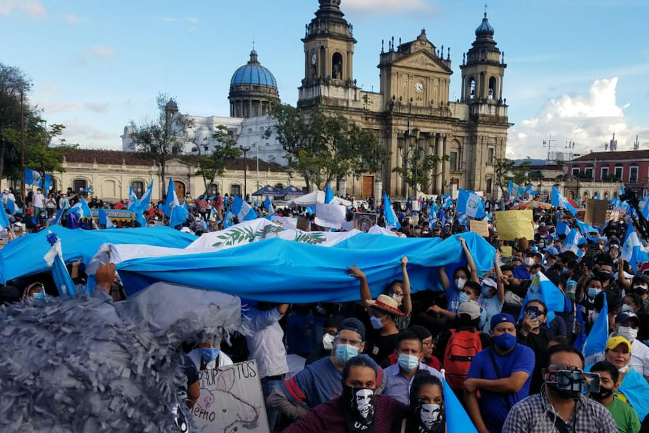 Así entonaron el Himno Nacional de Guatemala. (Foto: Jessica Gramajo)