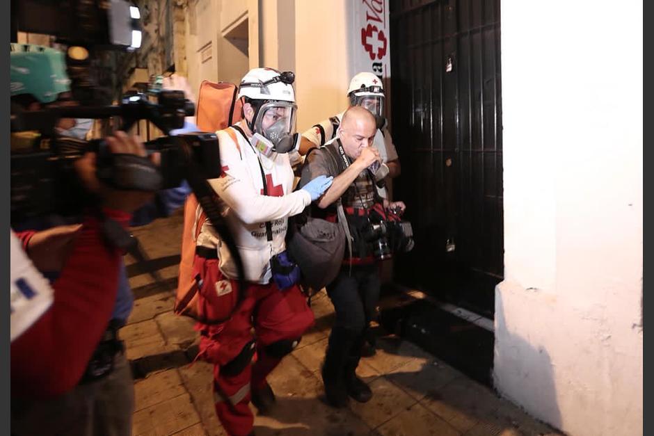 Los infiltrados en la manifestaci&oacute;n del s&aacute;bado 28 lastimaron e intimidaron a fot&oacute;grafos y periodistas de varios medios de comunicaci&oacute;n. (Foto: Wilder L&oacute;pez/Soy502)