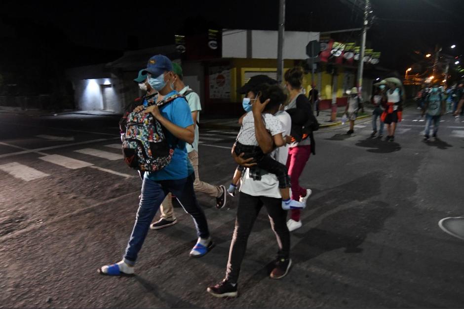 Al menos 2 mil personas se movilizan a Estados Unidos. (Foto: AFP)&nbsp;