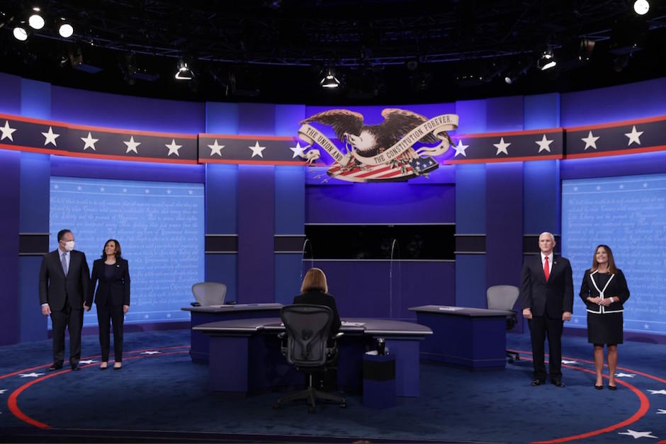 Mike Pence y Kamala Harris&nbsp;durante el debate de vicepresidenciales. (Foto: AFP)