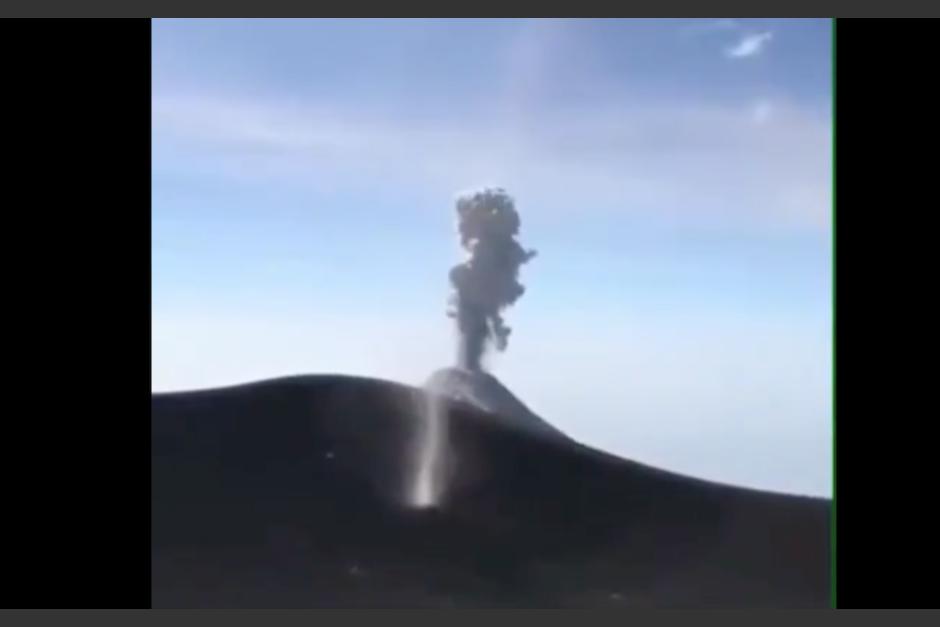 Montañistas que visitaron algunos volcanes, lograron captar algo espectacular. (Foto: Captura de pantalla)