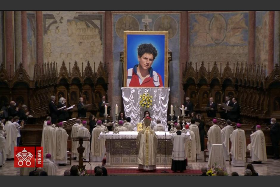 La ceremonia se llevó a cabo en Asís, la ciudad de San Francisco. (Captura Video)