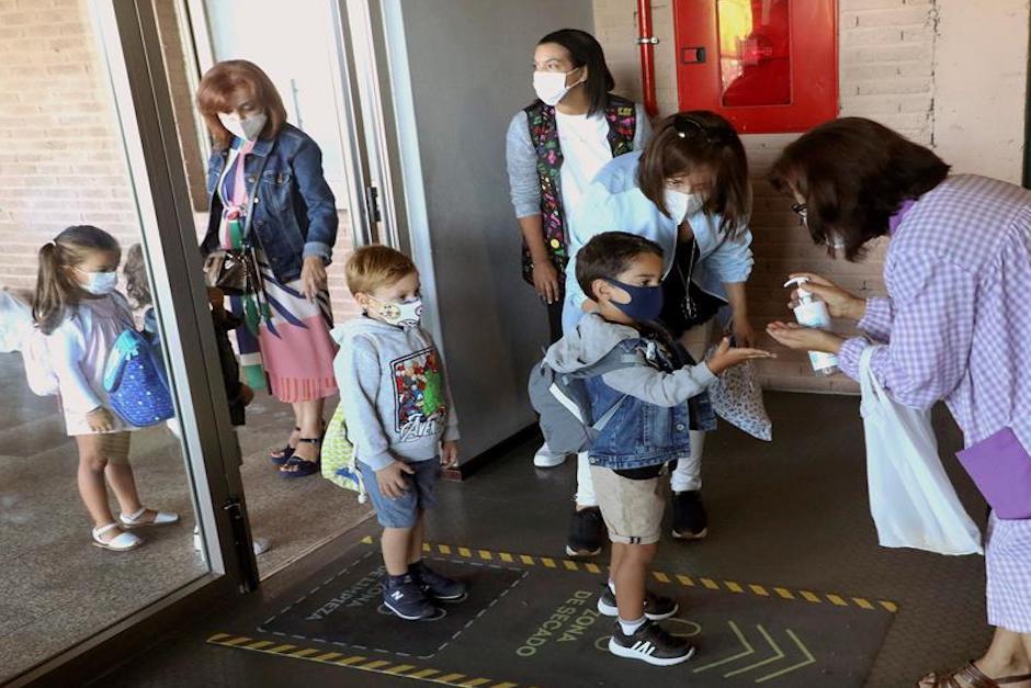 El próximo año se implementará un sistema educativo híbrido con clases a distancia y presenciales (Foto ilustrativa: cmmedia)