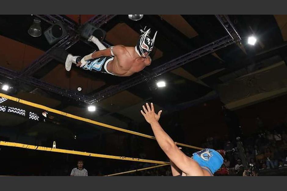 En el video se observa c&oacute;mo el luchador se desploma en pleno combate. (Foto: Deportes Televisa)&nbsp;