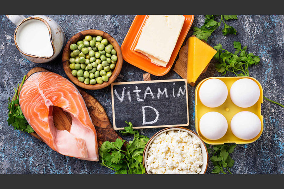 El consumo de salmón puede brindar la vitamina D que requieres. (Foto: Freepik)