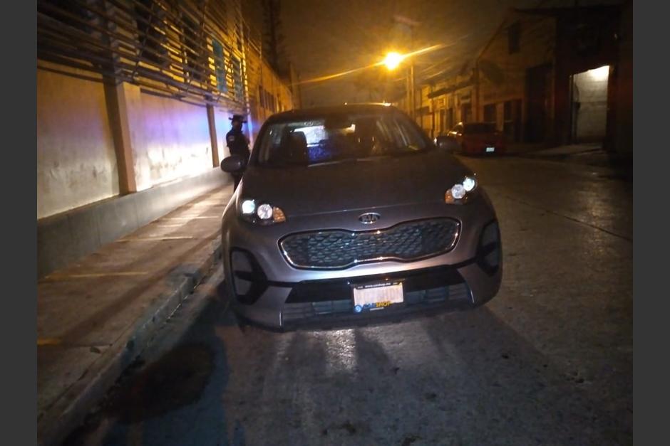 Un hombre fue detenido por conducir un veh&iacute;culo con reporte de robado y dijo llamarse, sin mostrar documentos, como un jugador de los Cremas. (Foto: PNC)&nbsp;