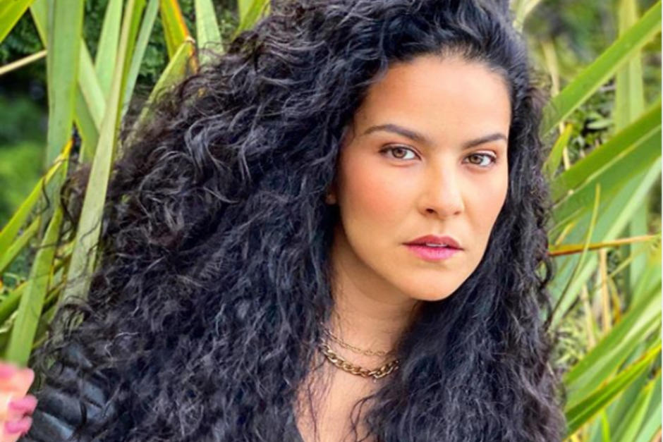 Tras d&eacute;cadas enfocada en su carrera como actriz retoma su carrera como cantante. (Foto: Instagram)