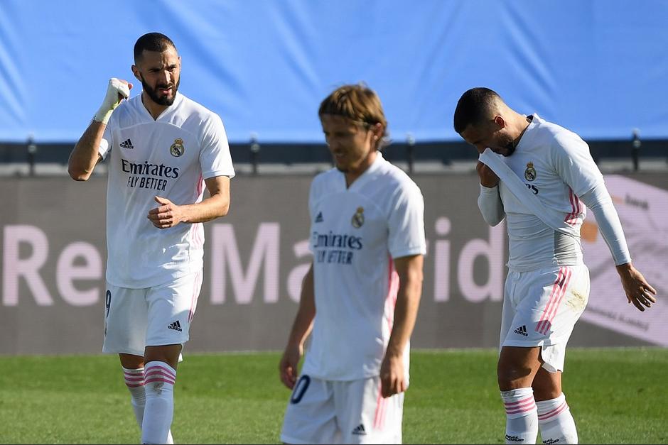 Karim Benzema marc&oacute; un doblete en la goleada del Real Madrid contra el Huesca. (Foto: AFP)