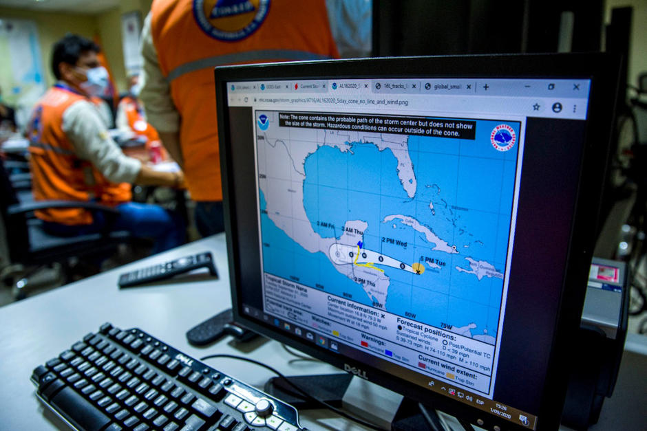 La tormenta tropical "Nana" podría convertirse en huracán en las próximas horas y su trayectoria la conduce directamente hacia Guatemala. (Foto: Conred)