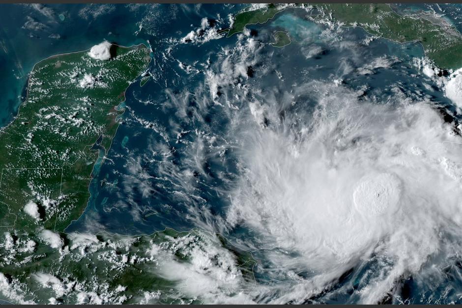 La Tormenta tropical "Nana" podría convertirse en huracán en su ingreso a Belice. (Foto: Conred)