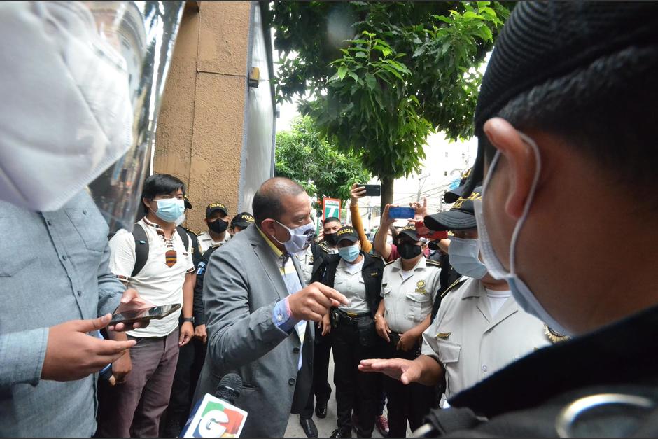 El parlamentario señaló a un agente de agredirlo. (Foto: cortesía José Castro)