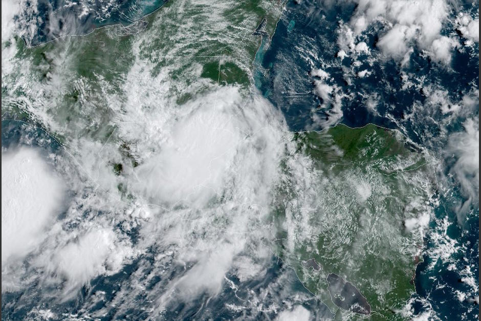La tormenta Nana se debilitó este jueves en&nbsp;Guatemala&nbsp;a depresión tropical. (Foto: AFP)