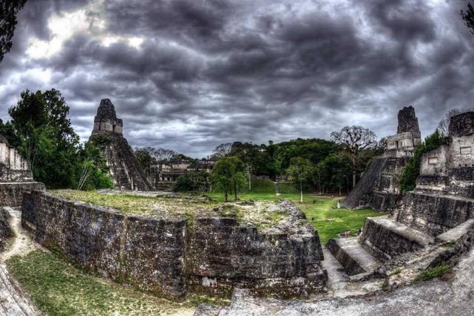 El personal del Parque Nacional Tikal regreso a las labores, preparando la reapertura. (Foto: Ricardo Obando/Parque Nacional Tikal)
