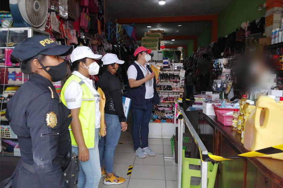El Ministerio de Salud ha realizado más de 60 mil verificaciones en comercios de diversa índole para verificar el cumplimiento de las normas sanitarias ante el Covid-19. (Foto: MSPAS)&nbsp;