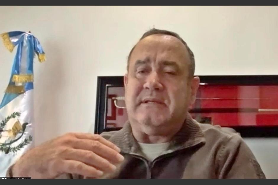 El presidente Alejandro Giammattei realiz&oacute; una actualizaci&oacute;n de su situaci&oacute;n de salud, luego de contraer el Covid-19. (Foto: Presidencia)