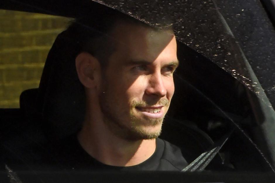 El agente del gal&eacute;s dijo al medio Mirror que los aficionados del Madrid deber&iacute;an besar el suelo por el que camina el jugador tras los logros que alcanz&oacute; con el club madrile&ntilde;o. (Foto: AFP)