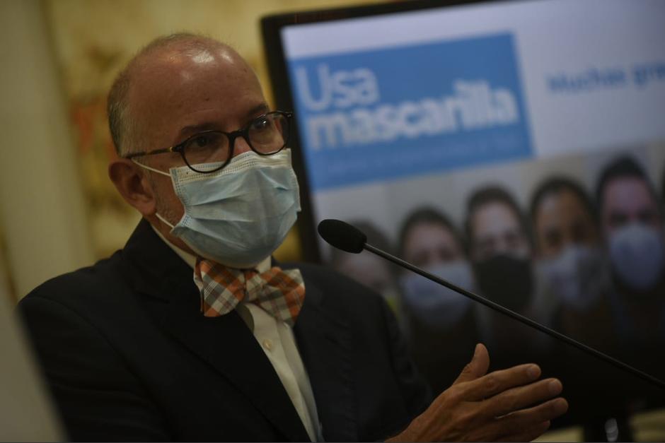 El director de la Coprecovid, Edwin Asturias, ofreció su conferencia de prensa semanal. (Foto: Wilder López/Soy502)