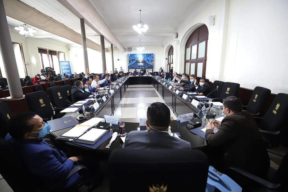 Los encargados de la mesa de trabajo sugieren que la discusión se traslade a la instancia de jefes de bloque. (Foto: Congreso)
