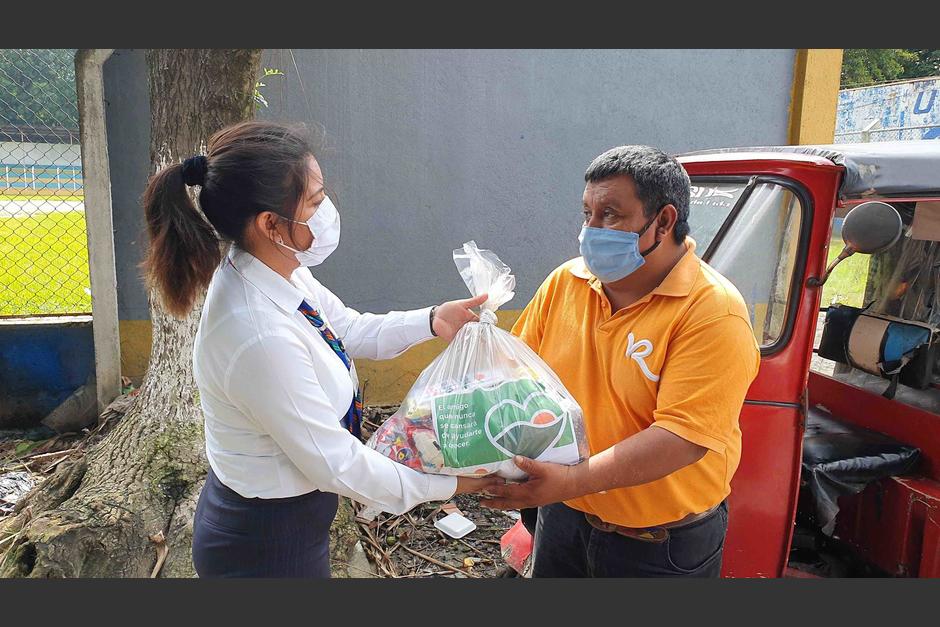 Sectores vulnerables reciben apoyo de Banrural