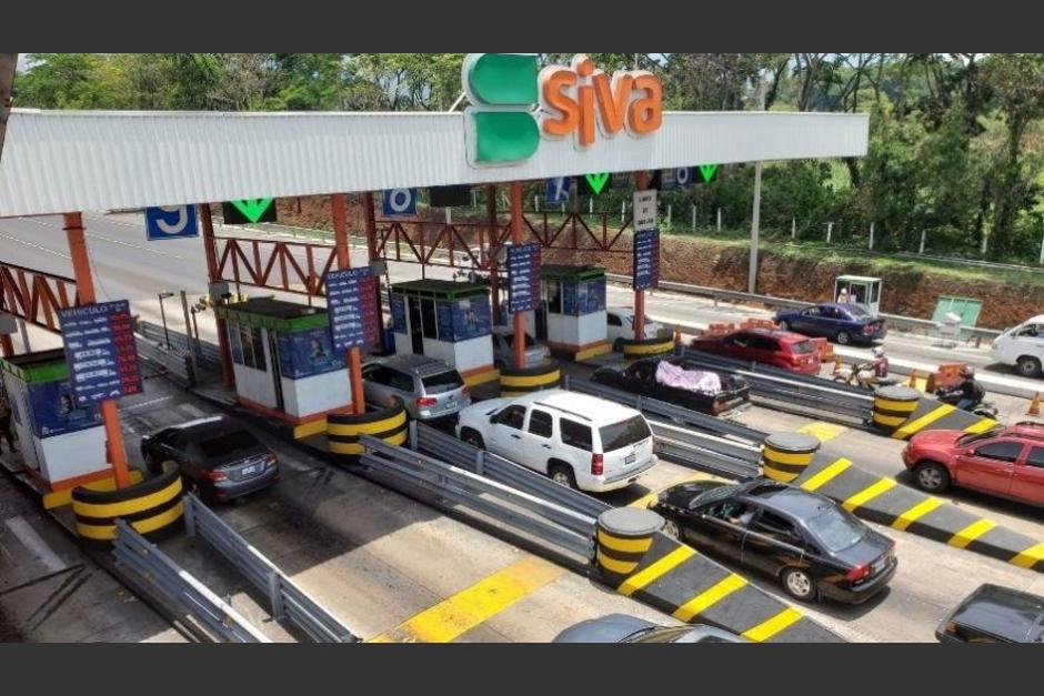 Veraneantes abarrotan la autopista hacia el Pacífico, pese a la tercera ola de contagios de Covid-19. (Foto: Siva)