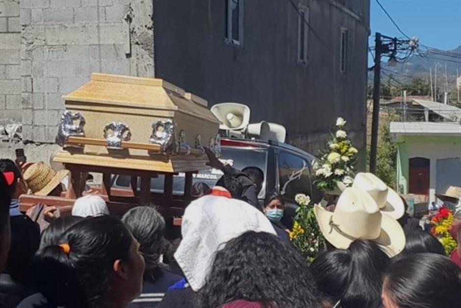 Los restos de Elvin Mazariegos Pérez fueron inhumados en Tacaná, San Marcos. (Foto: Funerales González)