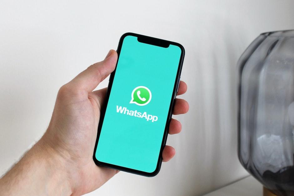 As&iacute; puedes leer mensajes de WhatsApp sin entrar a la aplicaci&oacute;n. (Foto: Anton/Pexels)
