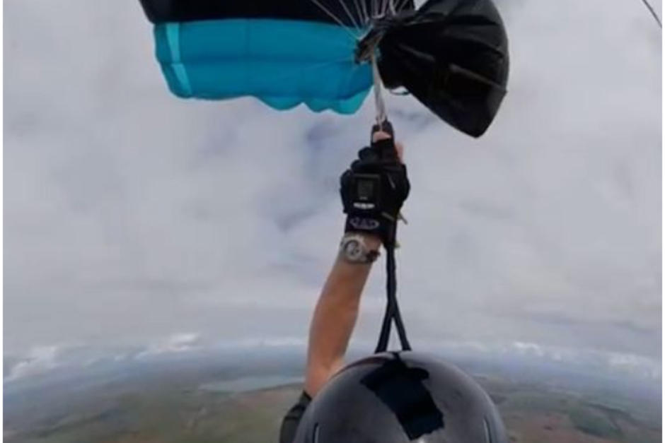 Un paracaidista casi graba su muerte por un incidente en el aire. (Foto: Captura de pantalla)