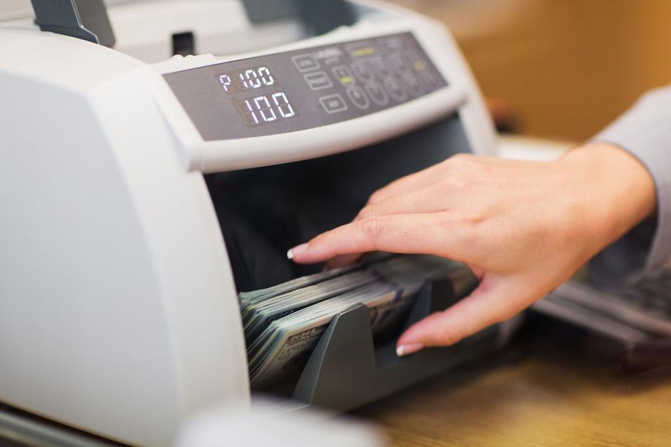 El MEM compró una máquina para contar 1,800 billetes por minuto. (Foto: Shutterstock)