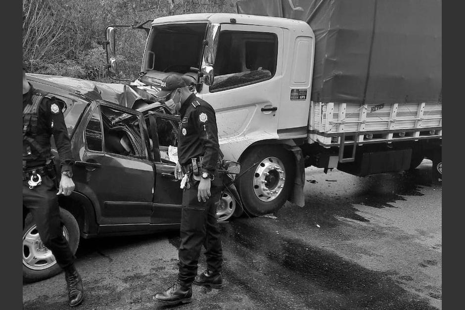 Cuatro personas fallecieron en un aparatoso accidente de tránsito en el kilómetros 96.5 de la ruta que conduce al Atlántico. (Foto: Bomberos Voluntarios)