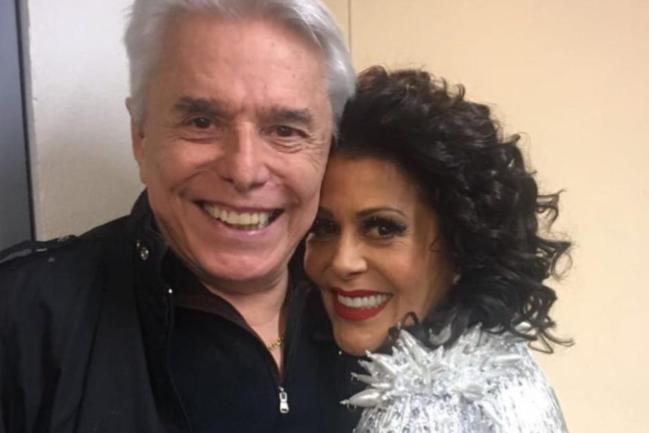 Enrique Guzmán y Alejandra Guzmán estuvieron juntos en una entrevista donde él la toca y dice "Es mi hija y está buenísima". (Foto: Instagram)