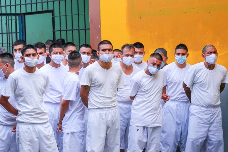 Los reos fueron trasladados hacia otros penales dentro del pa&iacute;s. (Foto: Secretar&iacute;a de Prensa de la Presidencia)