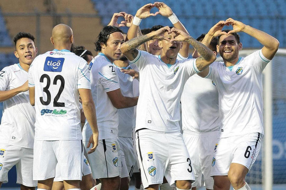 Comunicaciones venci&oacute; a Sanarate y consolida su posici&oacute;n en la cima de la tabla. "La M&aacute;quina Celeste" se aproxima al descenso. (Foto: Comunicaciones)