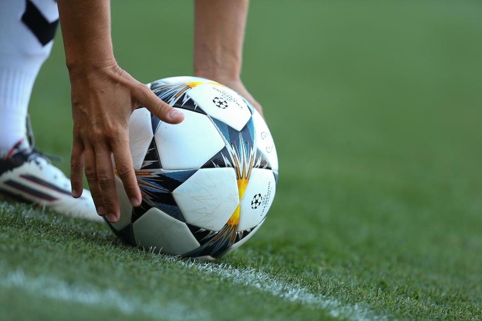 Pese a que la UEFA advirti&oacute; sanciones dr&aacute;sticas para los equipos y jugadores, los clubes hicieron oficial la "Superliga". (Foto: Shutterstock)
