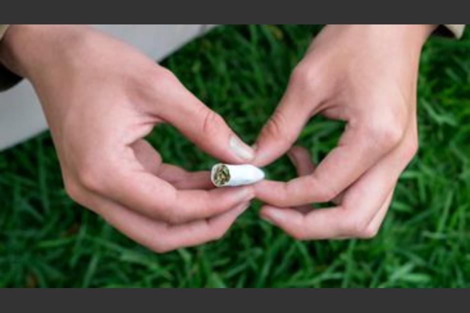 Militantes de la legalizaci&oacute;n de la marihuana repartieron un porro a vacunados contra el Covid-19 en&nbsp;Manhattan. (Foto:&nbsp;Shutterstock)