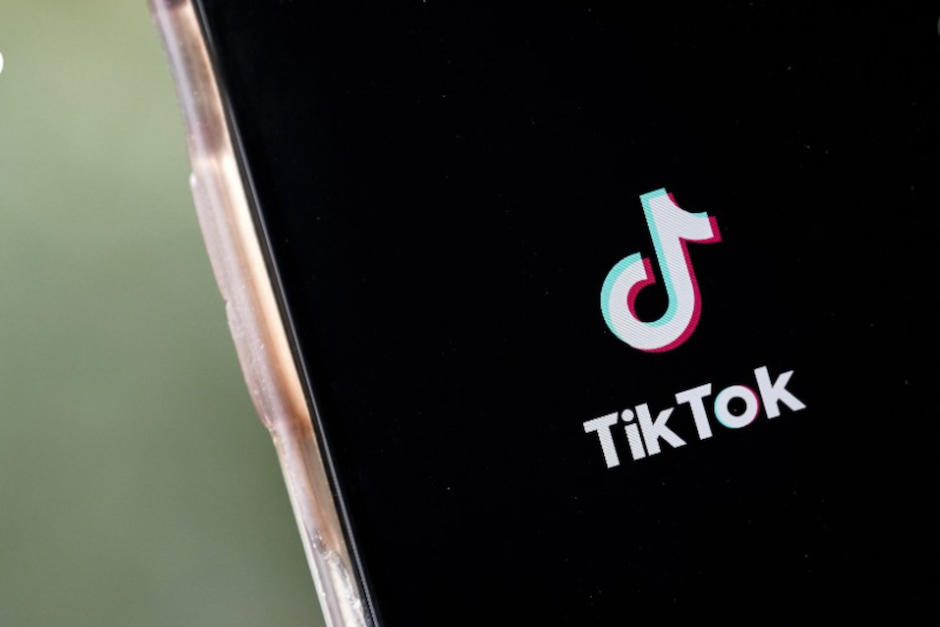 Usuarios de TikTok en Estados Unidos advirtieron sobre un vídeo que incitaba a la violencia sexual. (Foto: AFP)