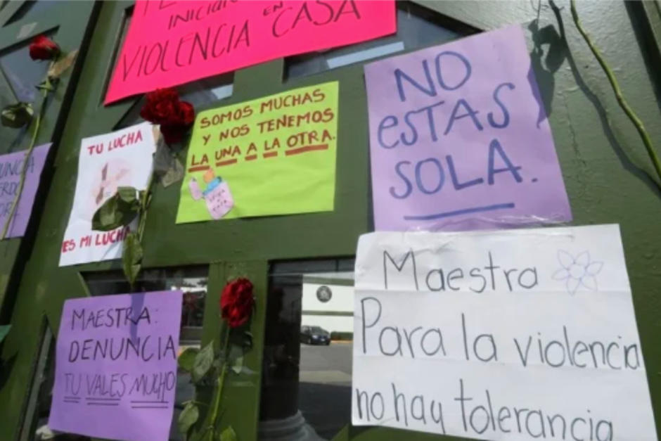 Alumnos env&iacute;an mensajes de apoyo a la maestra que fue atacada en l&iacute;nea. (Foto: Redes Sociales)