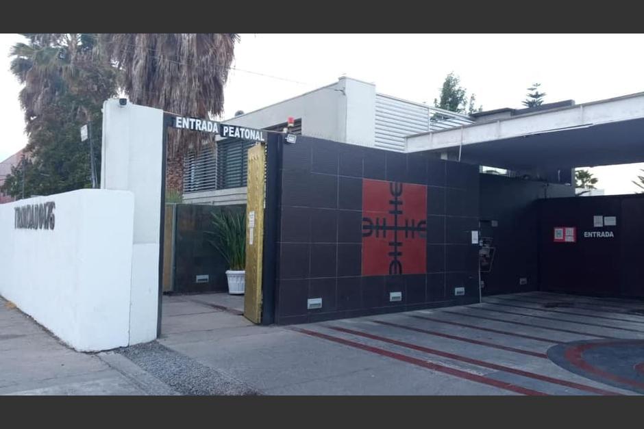 En una de las habitaciones, la Polic&iacute;a encontr&oacute; a una adolescente de 17 a&ntilde;os. (Foto: Informaciones Chile/Facebook)