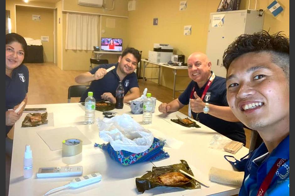 La delegación nacional disfrutó de este platillo típico en tierras muy lejanas. (Foto: Julio Motta)