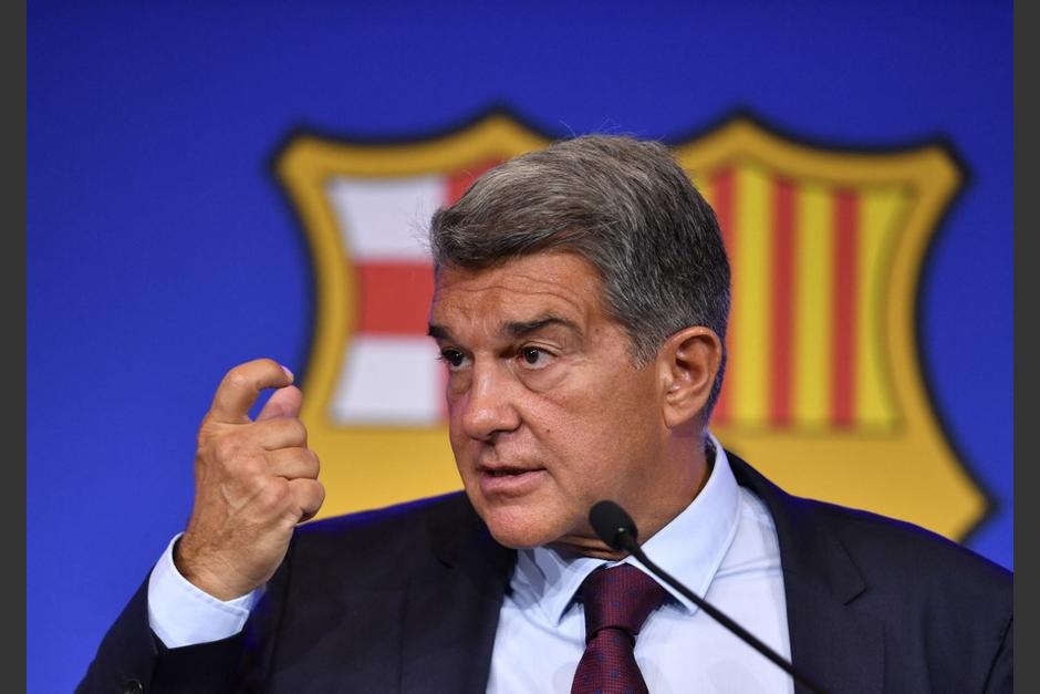 El presidente del Barcelona dio conferencia de prensa a un día de anunciar la salida de Messi. (Foto: AFP)&nbsp;