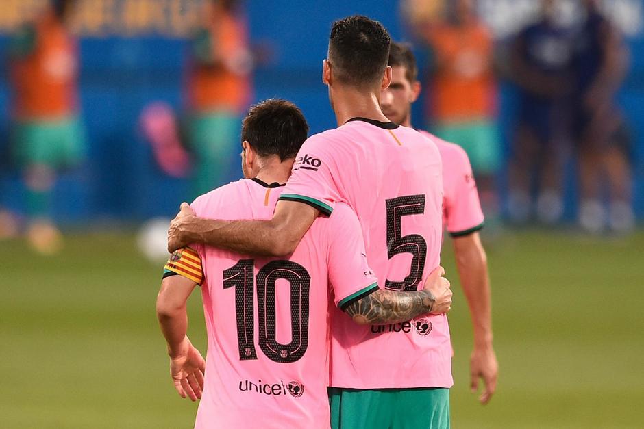 Sergio Busquets no midió palabras para despedirse de Messi en redes sociales. (Foto: Archivo/AFP)