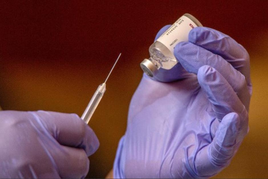Autoridades sanitarias aseguran que hay vacunas suficientes para inocular al 34% de la población contra el Covid-19. (Foto: archivo/Soy502)