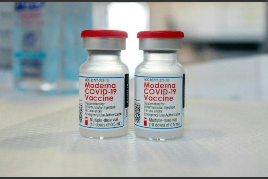 Para recibir la segunda dosis de Moderna hay que esperar 28 días después de la primera vacuna. (Foto: archivo: Soy502)