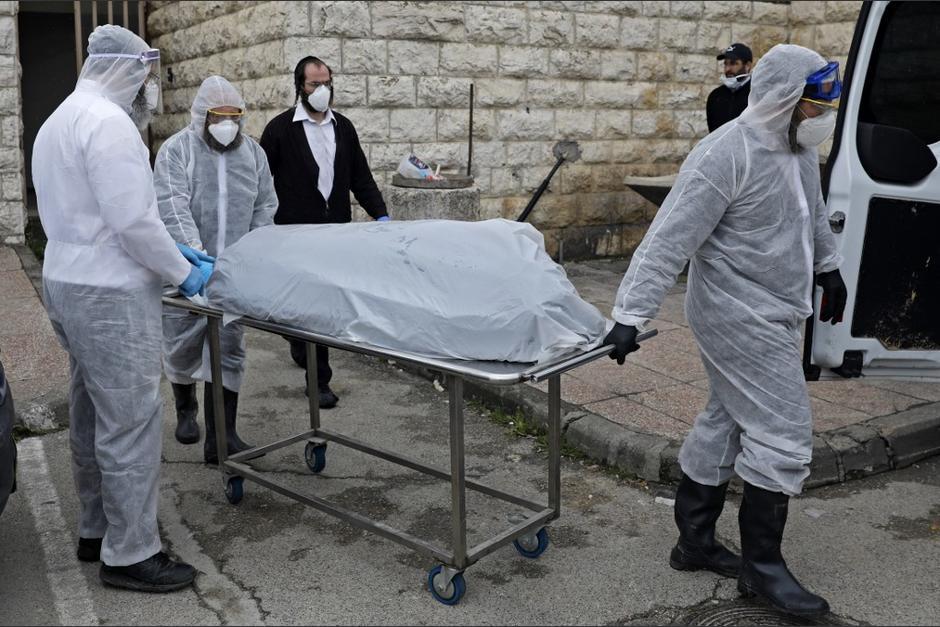 En la morgue del Hospital Nacional de Sololá entregaron por confusión el cuerpo de un hombre fallecido por Covid-19 a una familia diferente. (Foto ilustrativa /AFP)&nbsp;