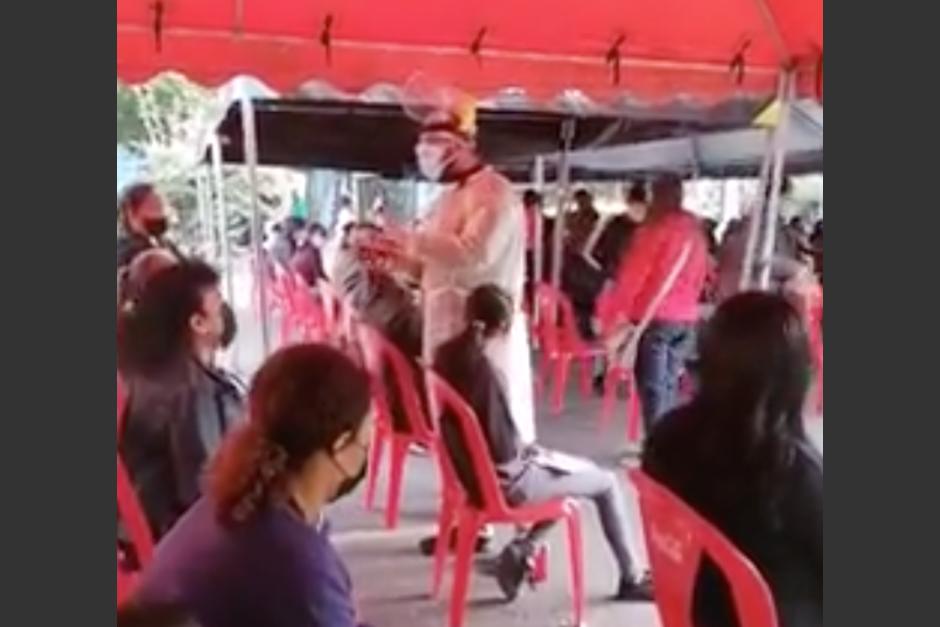 El mensaje es para las personas que completan su esquema de vacunación en Guatemala. (Foto: Captura de video)
