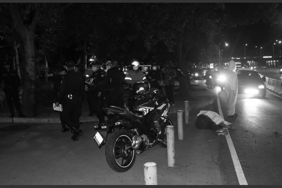 Un motorista murió y otro resultó herido en un accidente de tránsito que se registró al final del bulevar Liberación. (Foto: Bomberos Municipales)