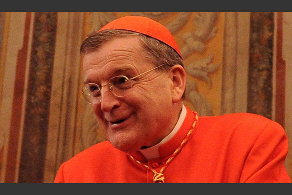 Raymond Leo Burke pronunciaba constantemente discursos sin fundamentos sobre las vacunas. (Foto: Religi&oacute;n Confidencial)