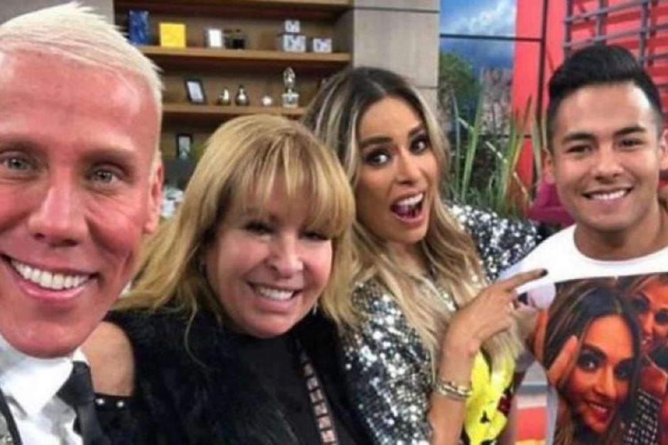 El reportero fue brutalmente atacado por sus vecinos debido a que su padre muri&oacute; por Covid-19. (Foto: Hoy)